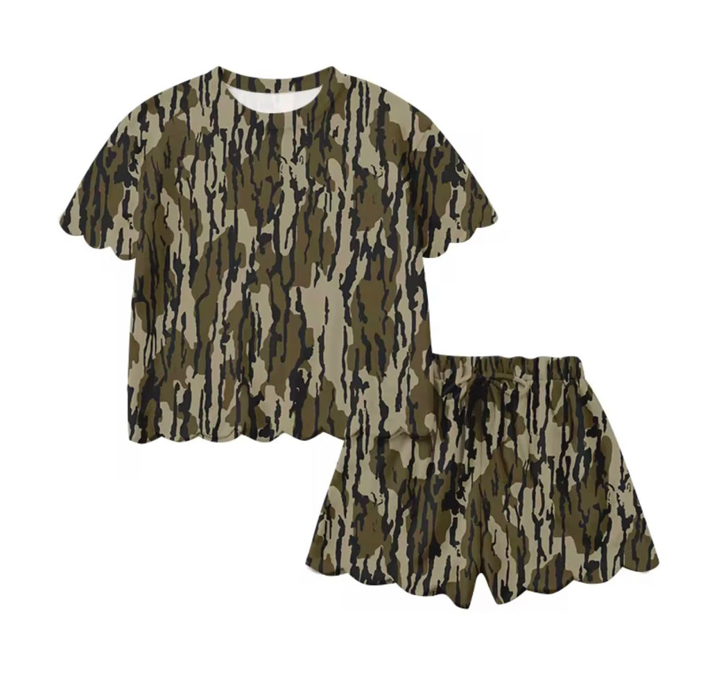 Girls T-shirt/ Scallop shirt set